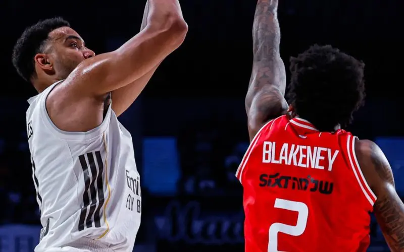 Hapoel Tel Aviv vs Real Madrid.jpg